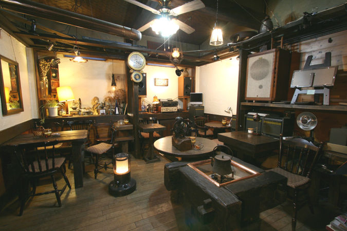 趣とおちつきのある店内